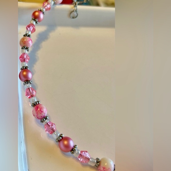 Vintage Pink Beaded Choker Necklace Faux Pearl Glass - Picture 5 of 9